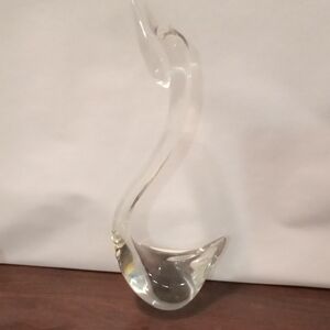 Elegant Clear Glass Swan Sculpture